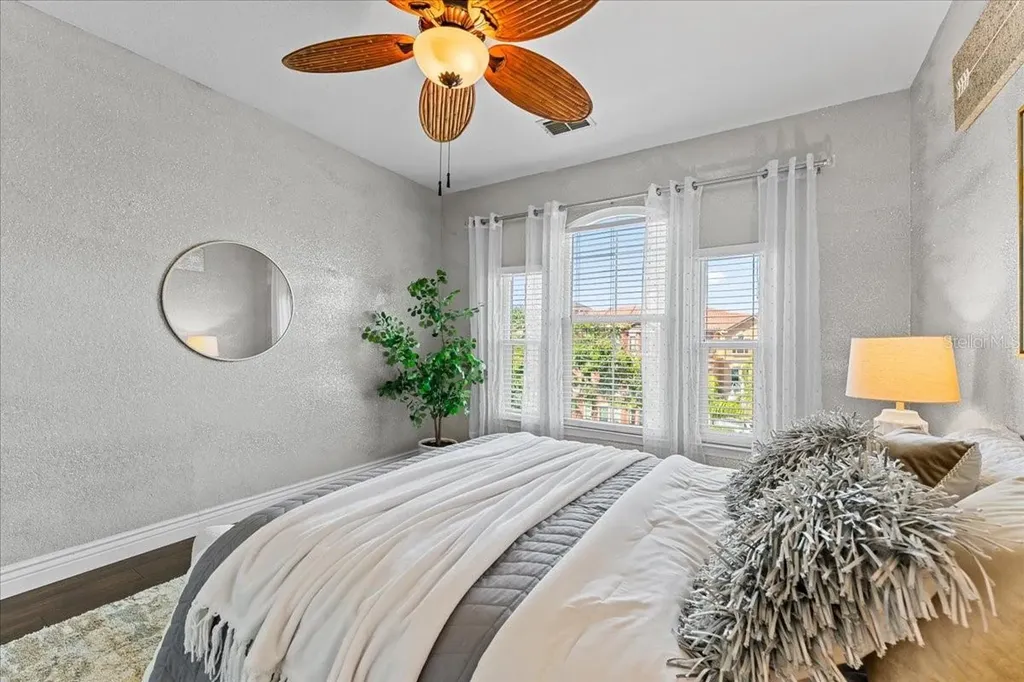 2747 Via Capri Clearwater FL 33764