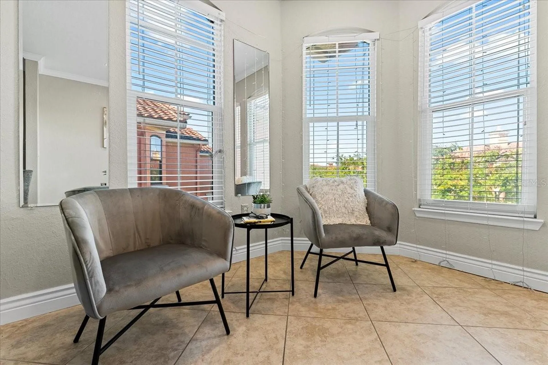 2747 Via Capri Clearwater FL 33764