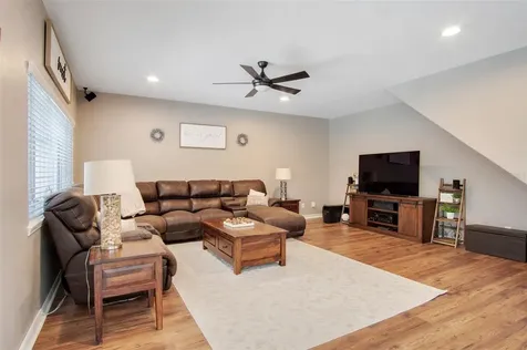 159 Red Maple Burl Circle Debary FL 32713