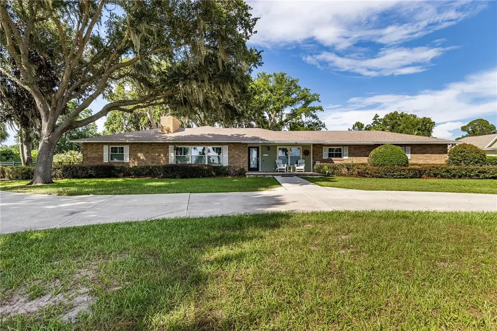 32834 Lakeshore Drive Tavares FL 32778