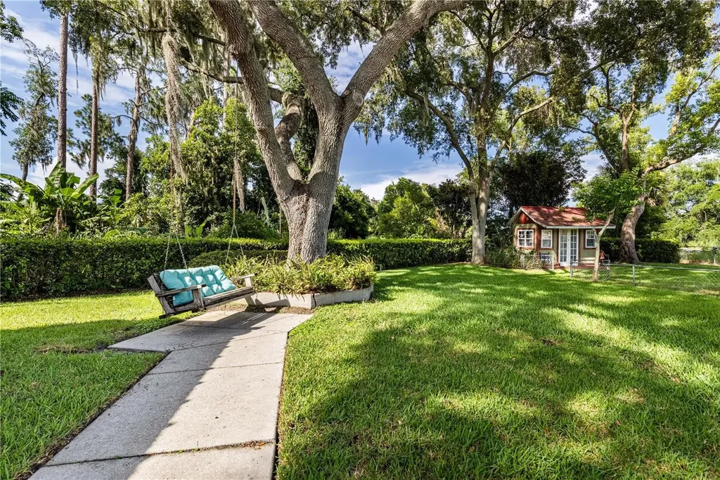 32834 Lakeshore Drive Tavares FL 32778
