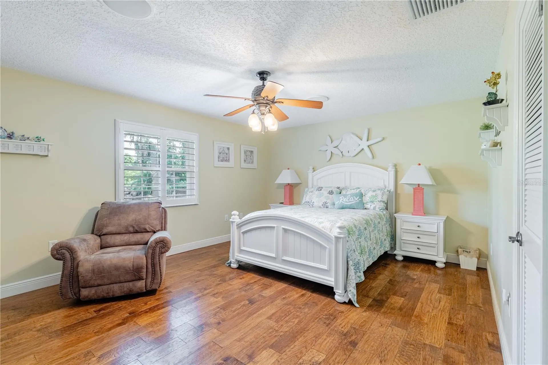 32834 Lakeshore Drive Tavares FL 32778