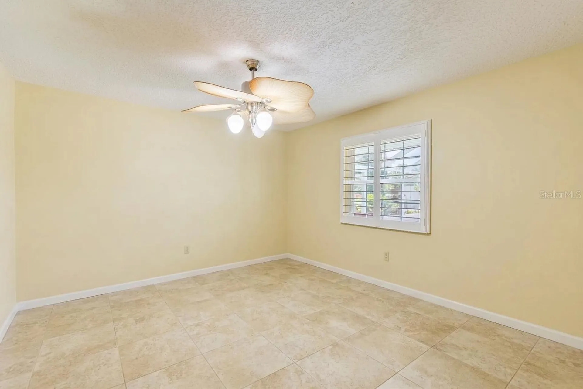 32834 Lakeshore Drive Tavares FL 32778