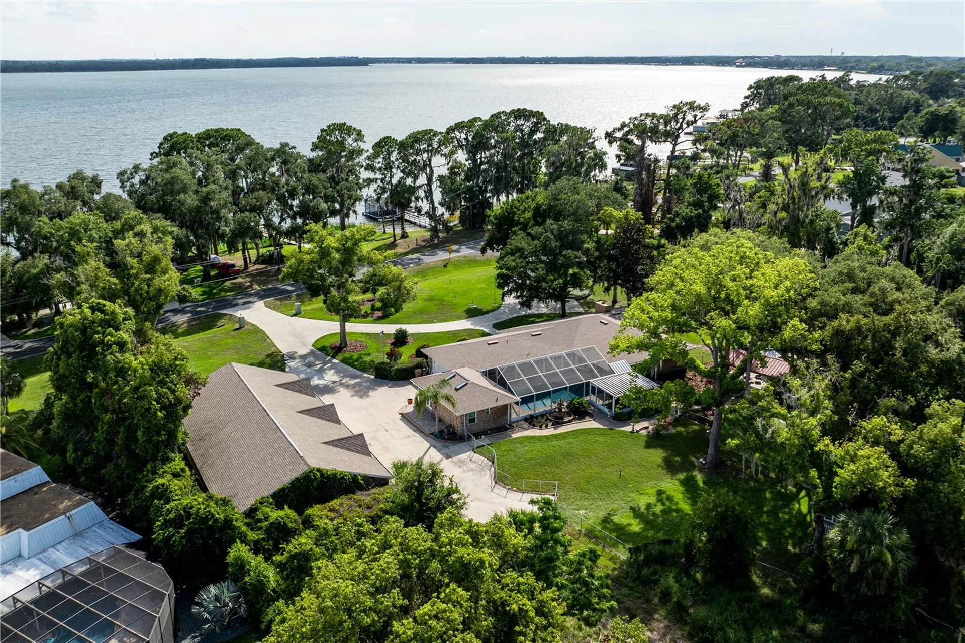 32834 Lakeshore Drive Tavares FL 32778