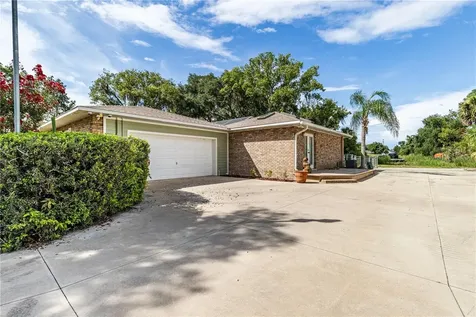 32834 Lakeshore Drive Tavares FL 32778