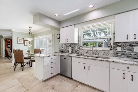 32834 Lakeshore Drive Tavares FL 32778