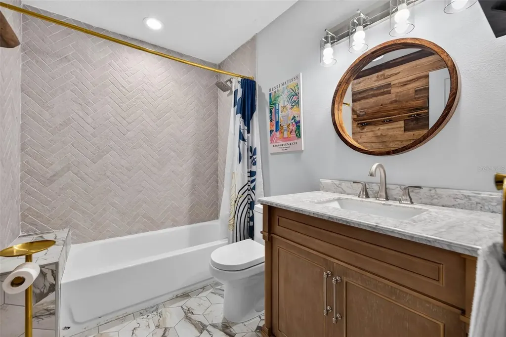 292 Sunlit Cove Drive NE St Petersburg FL 33702