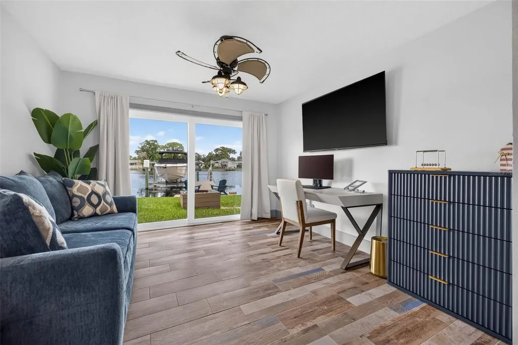 292 Sunlit Cove Drive NE St Petersburg FL 33702