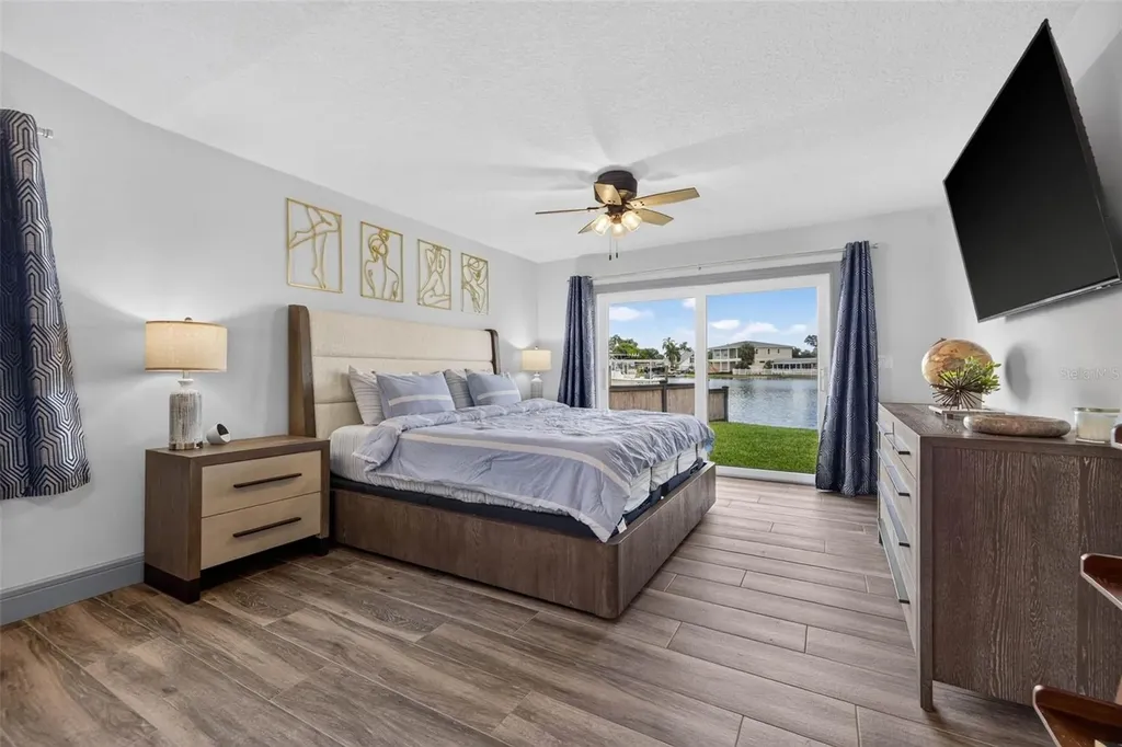 292 Sunlit Cove Drive NE St Petersburg FL 33702