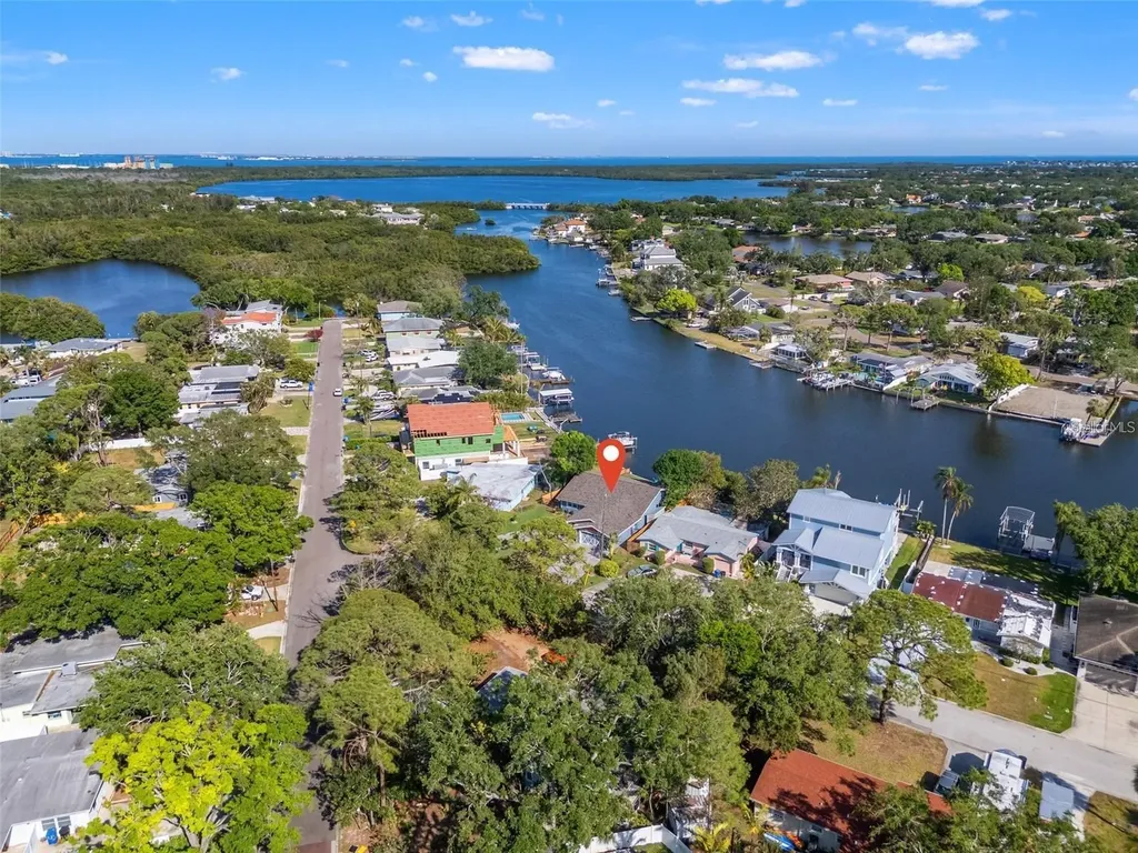 292 Sunlit Cove Drive NE St Petersburg FL 33702