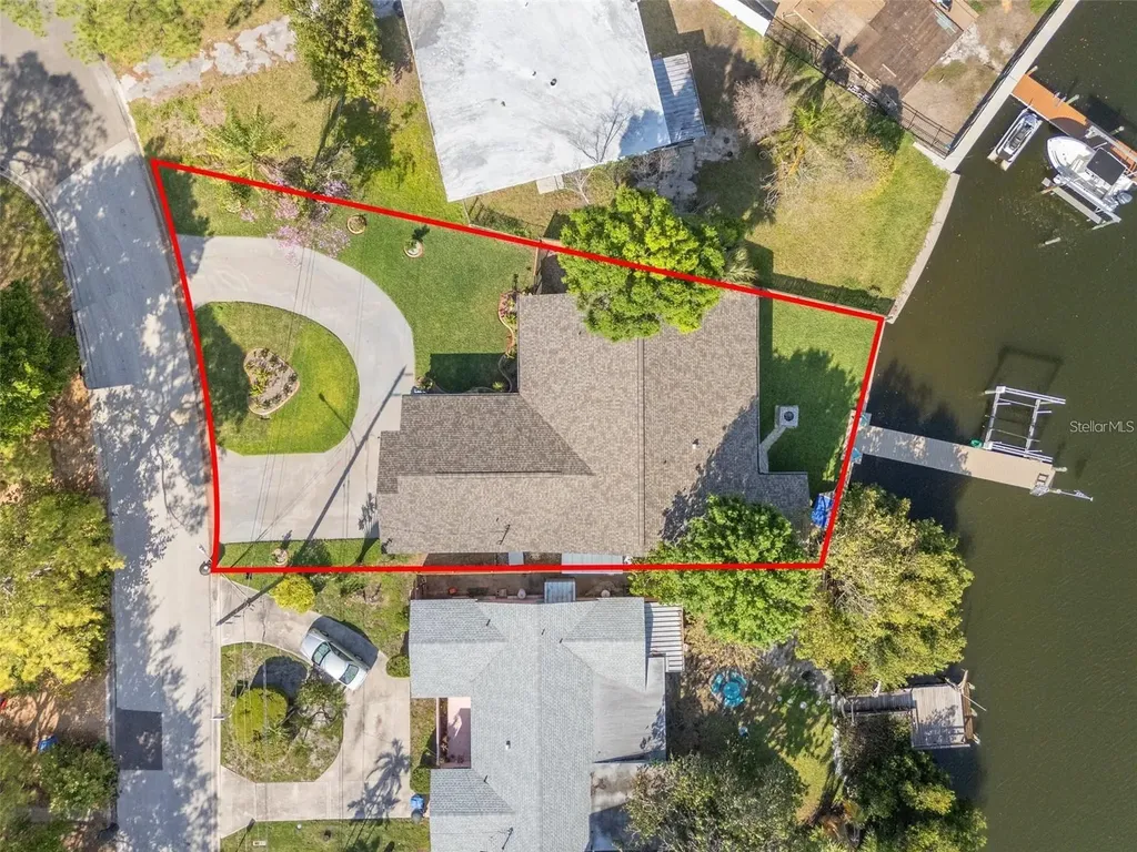 292 Sunlit Cove Drive NE St Petersburg FL 33702