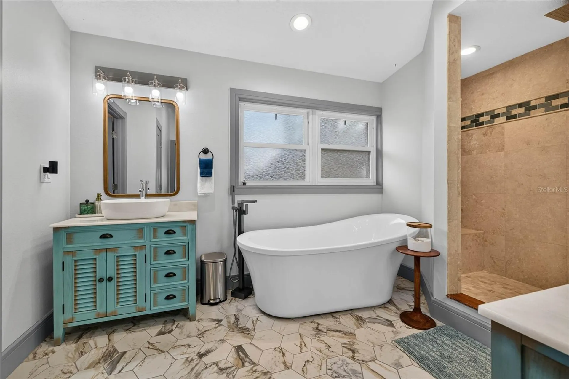 292 Sunlit Cove Drive NE St Petersburg FL 33702