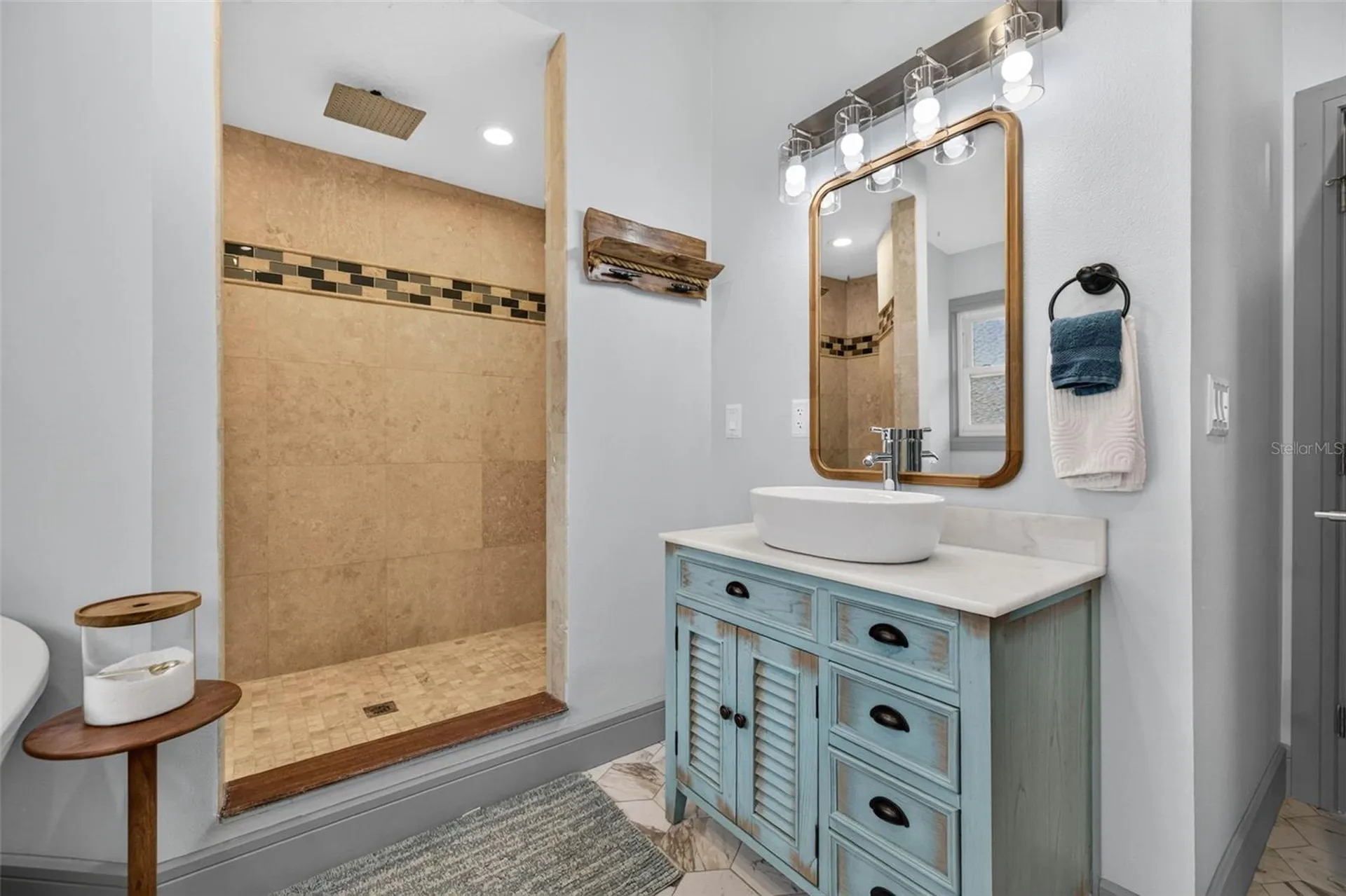 292 Sunlit Cove Drive NE St Petersburg FL 33702