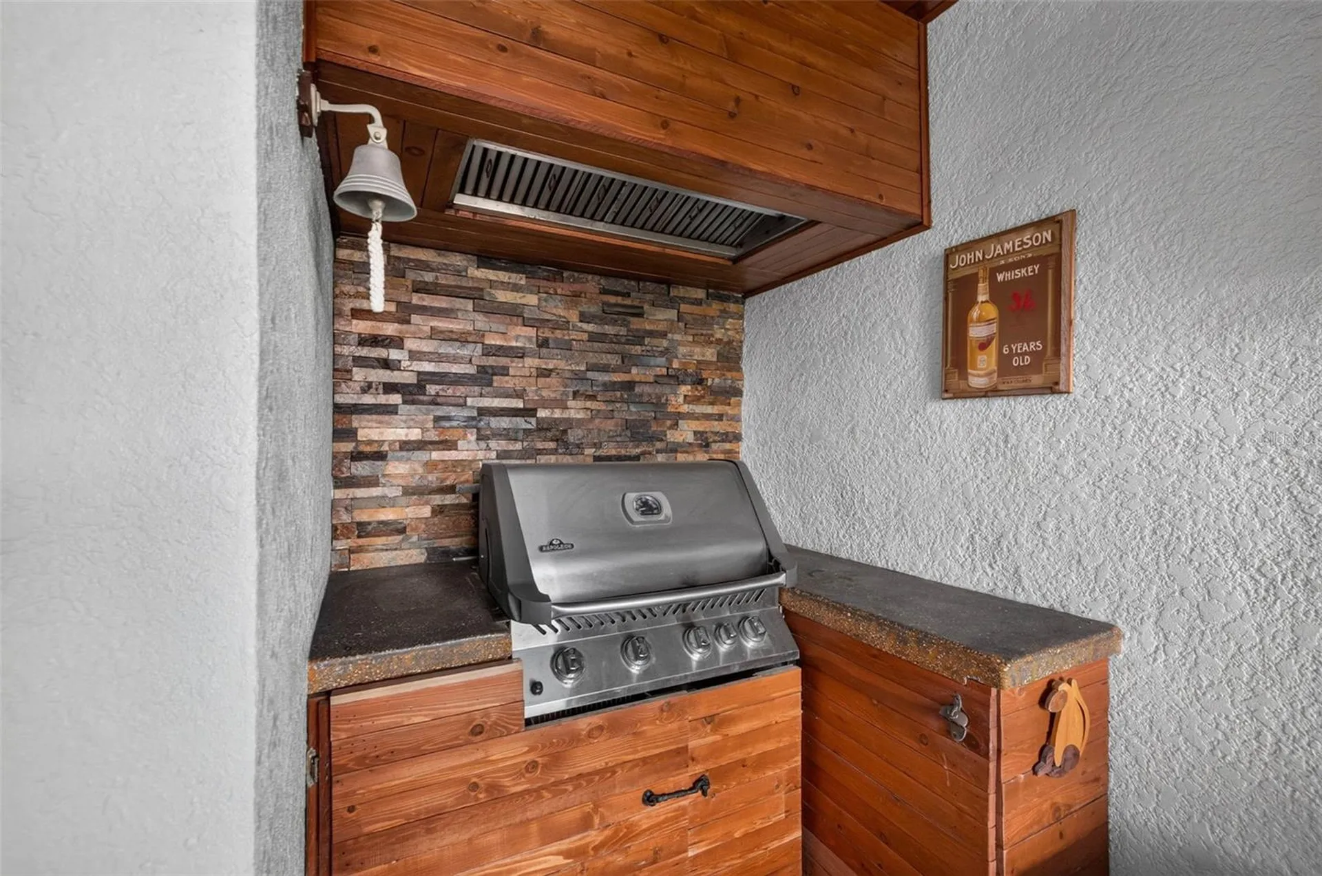 292 Sunlit Cove Drive NE St Petersburg FL 33702