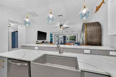 292 Sunlit Cove Drive NE St Petersburg FL 33702