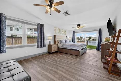 292 Sunlit Cove Drive NE St Petersburg FL 33702