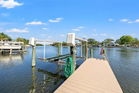 292 Sunlit Cove Drive NE St Petersburg FL 33702