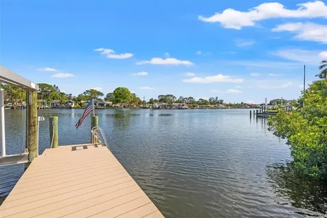 292 Sunlit Cove Drive NE St Petersburg FL 33702