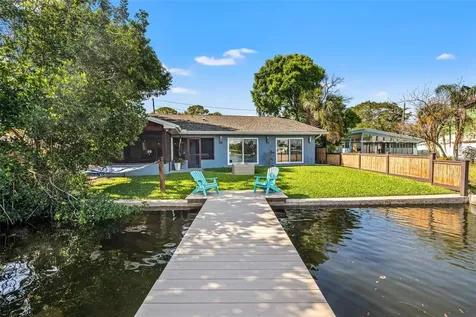 292 Sunlit Cove Drive NE St Petersburg FL 33702