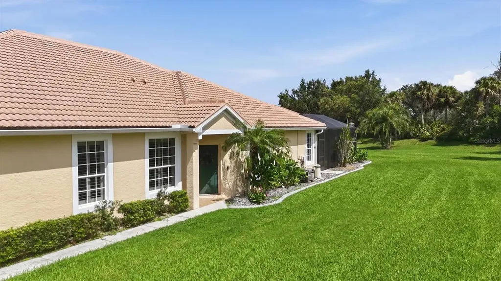 5613 Hidden Oak Court North Port FL 34287