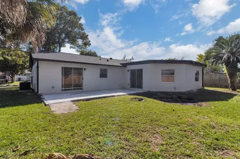 140 Juarez Drive Kissimmee FL 34743