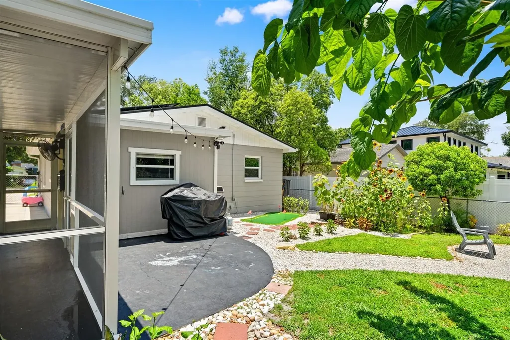 315 W Lambright Street Tampa FL 33604