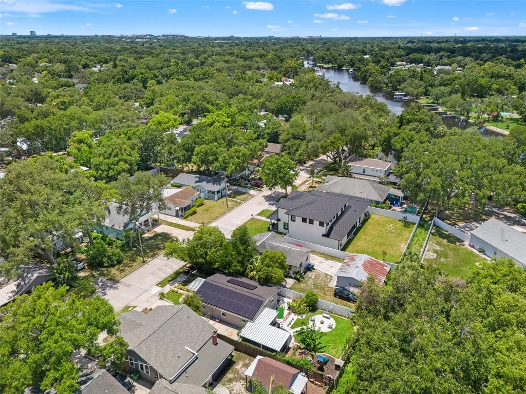 315 W Lambright Street Tampa FL 33604