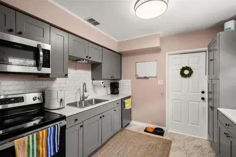 315 W Lambright Street Tampa FL 33604