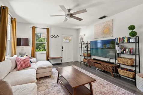 315 W Lambright Street Tampa FL 33604