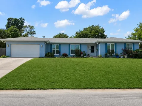 1124 King Arthur Court Valrico FL 33594