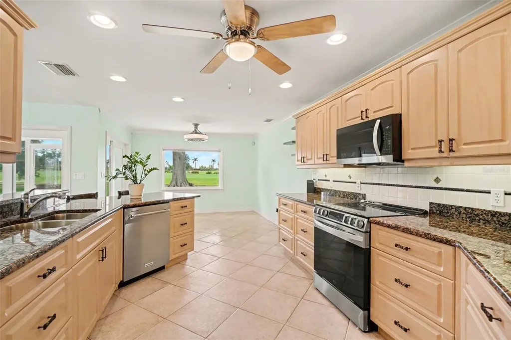12001 SW Kingsway Circle Lake Suzy FL 34269