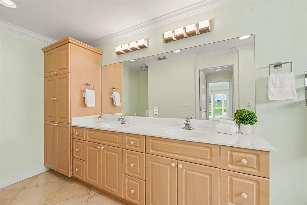 12001 SW Kingsway Circle Lake Suzy FL 34269