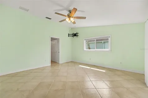 12001 SW Kingsway Circle Lake Suzy FL 34269