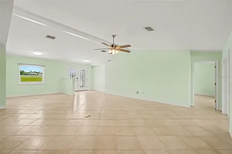 12001 SW Kingsway Circle Lake Suzy FL 34269