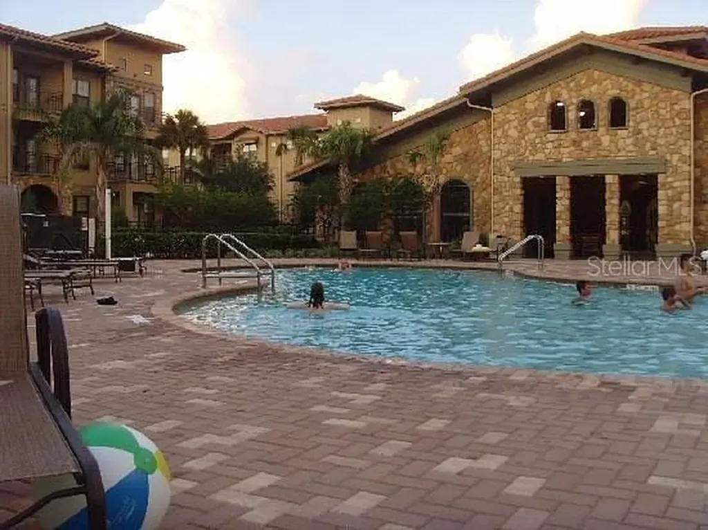 912 Charo Parkway Davenport FL 33897