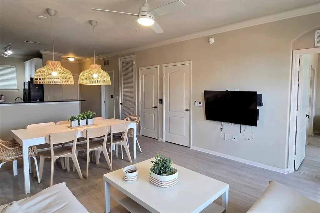 912 Charo Parkway Davenport FL 33897