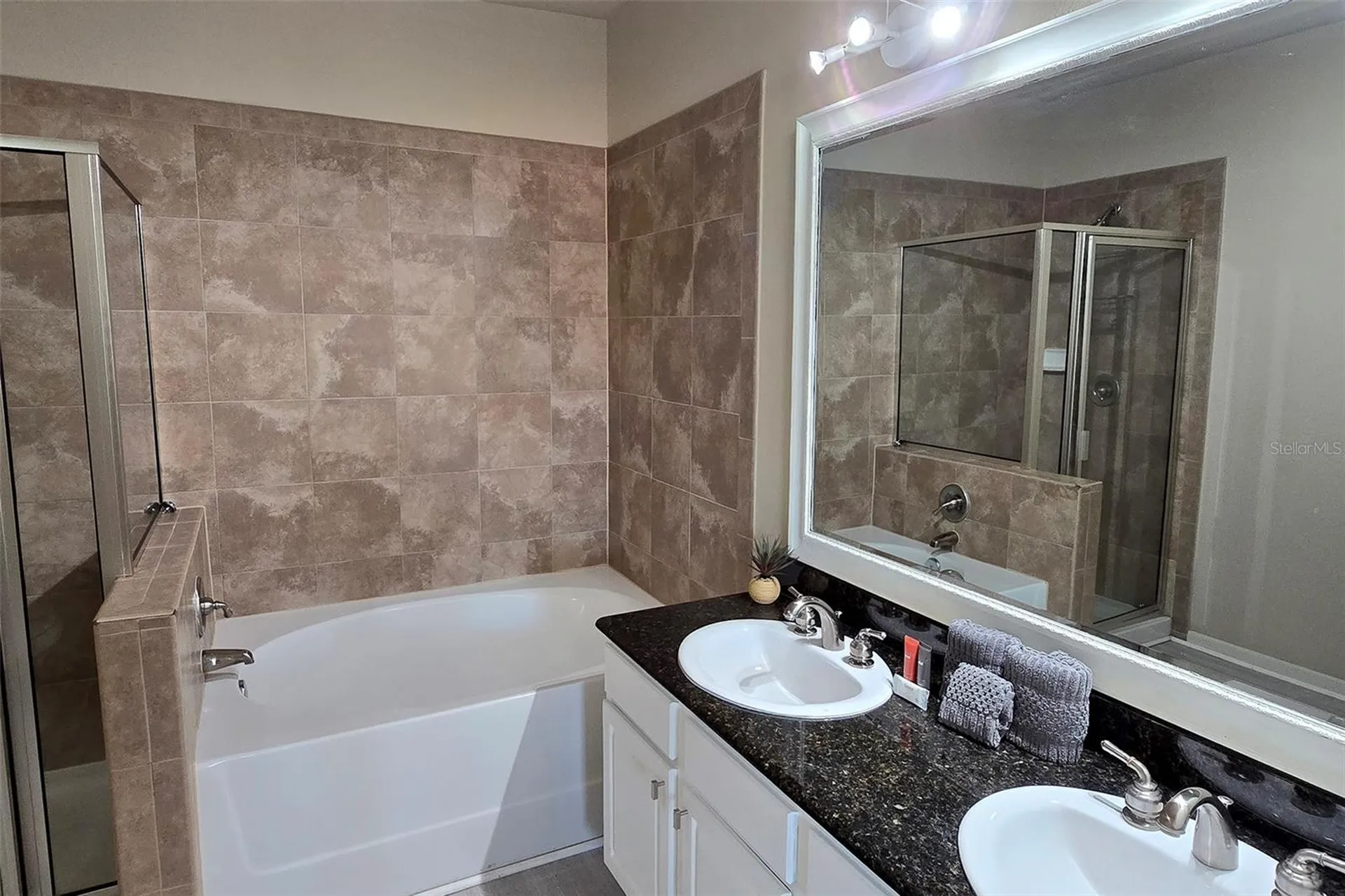 912 Charo Parkway Davenport FL 33897