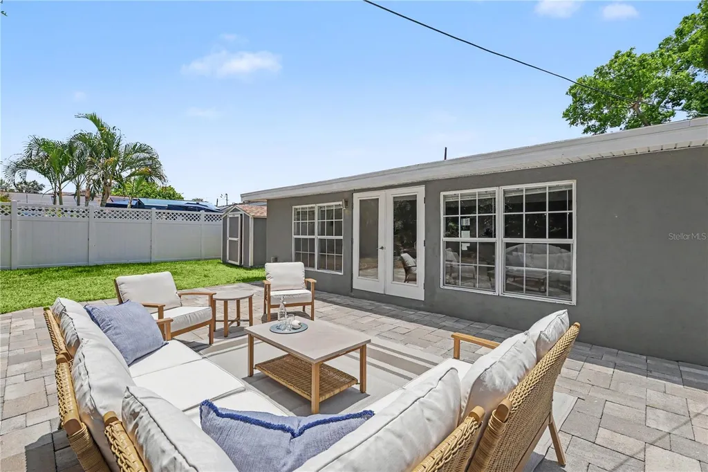 3511 W Azeele Street Tampa FL 33609