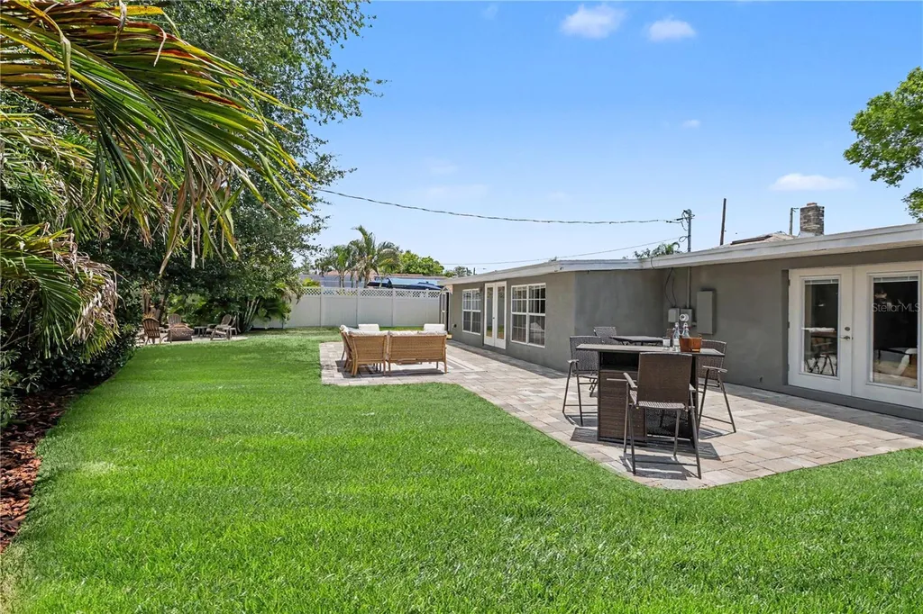 3511 W Azeele Street Tampa FL 33609