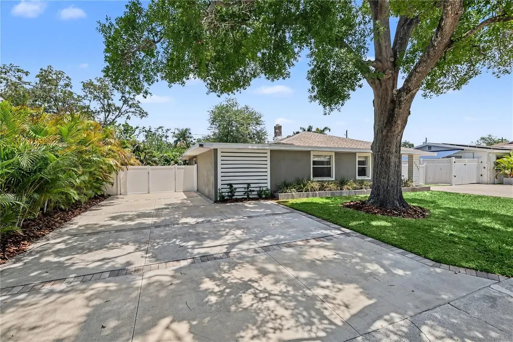 3511 W Azeele Street Tampa FL 33609