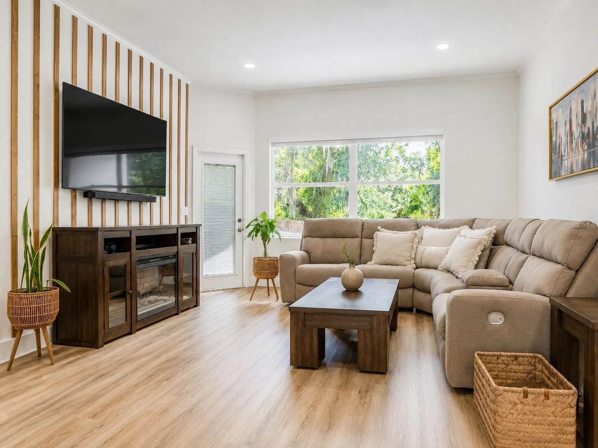 297 N Lake Jessup Avenue Oviedo FL 32765