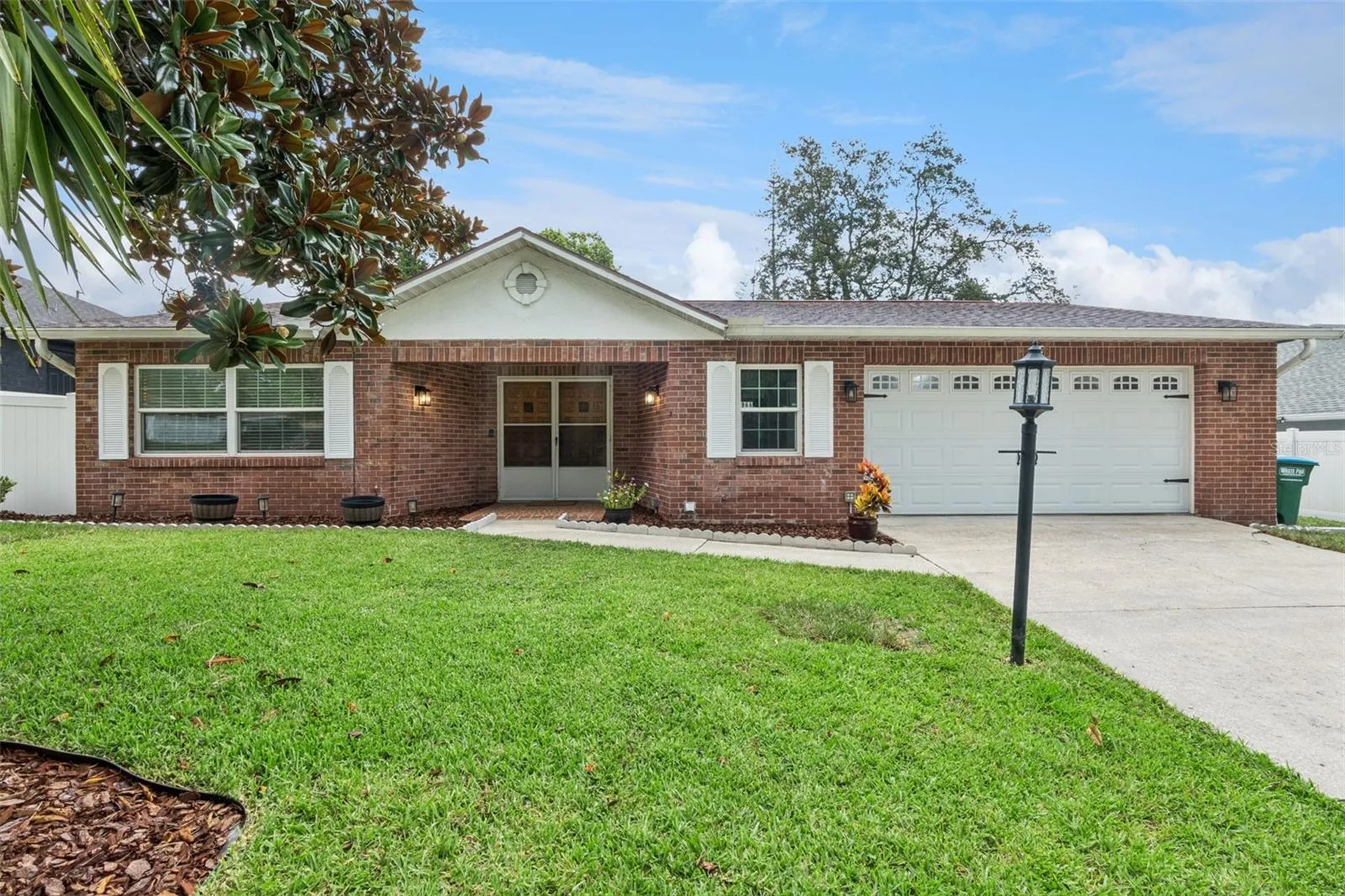 966 Vicksburg Street Deltona FL 32725