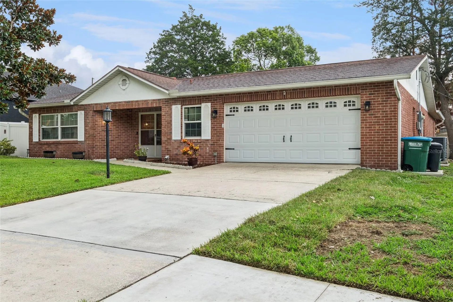 966 Vicksburg Street Deltona FL 32725