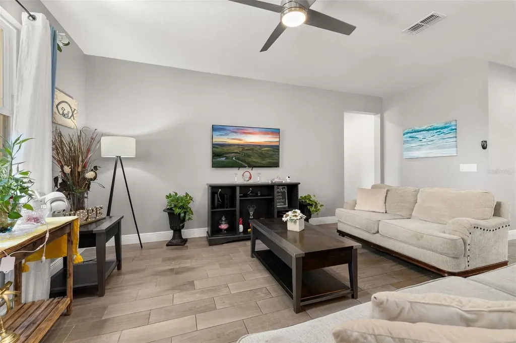 1222 Yorkshire Court Davenport FL 33896