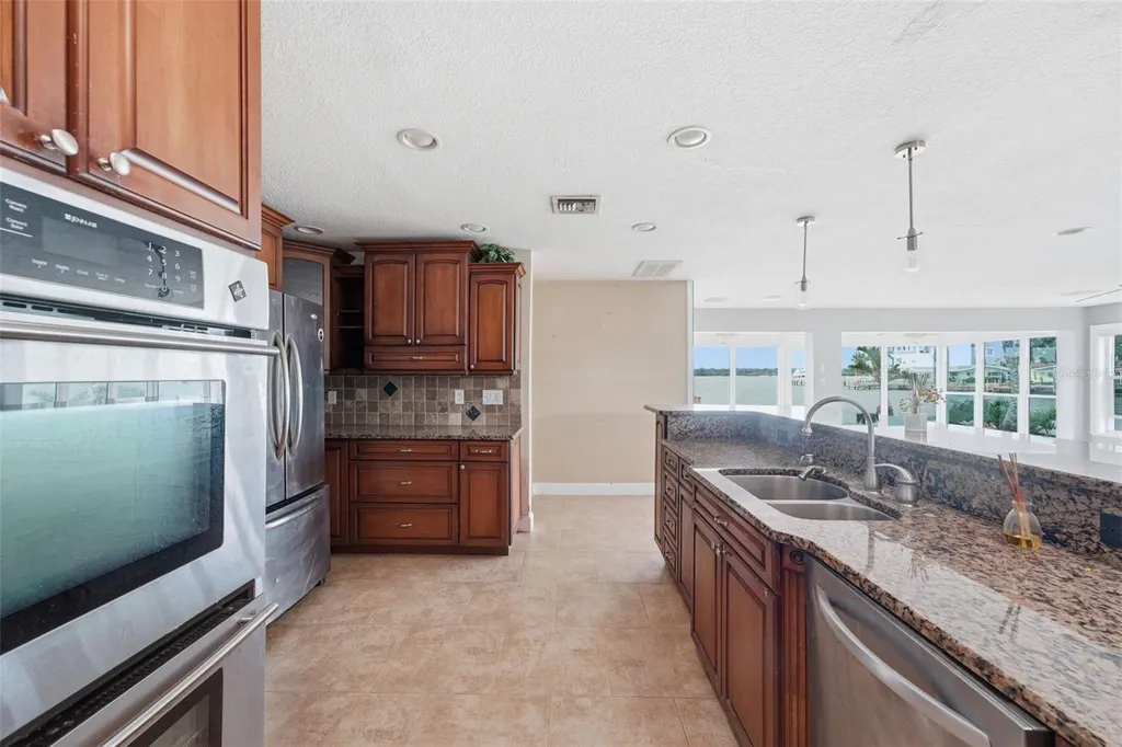16115 4th Street E Redington Beach FL 33708