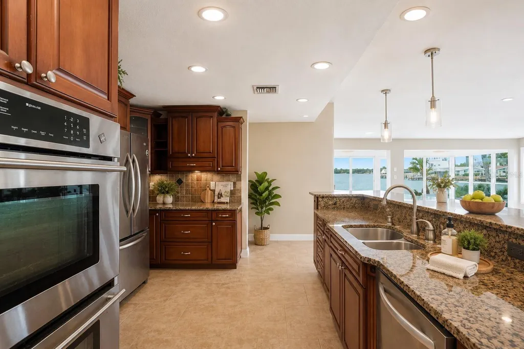 16115 4th Street E Redington Beach FL 33708