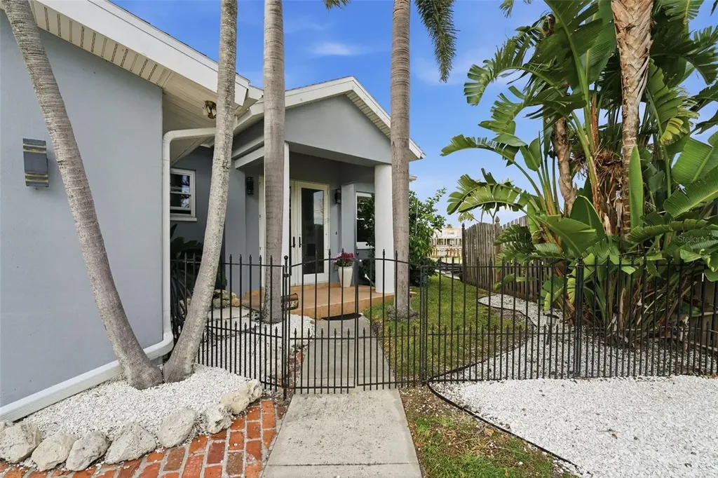 16115 4th Street E Redington Beach FL 33708