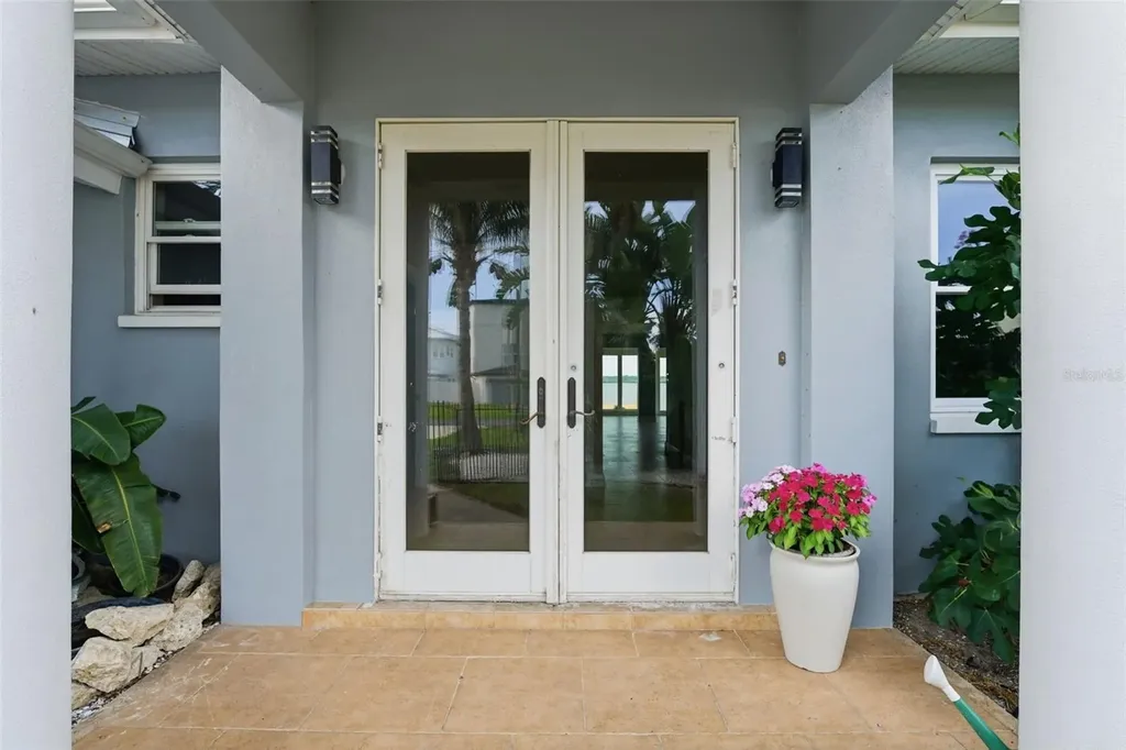16115 4th Street E Redington Beach FL 33708
