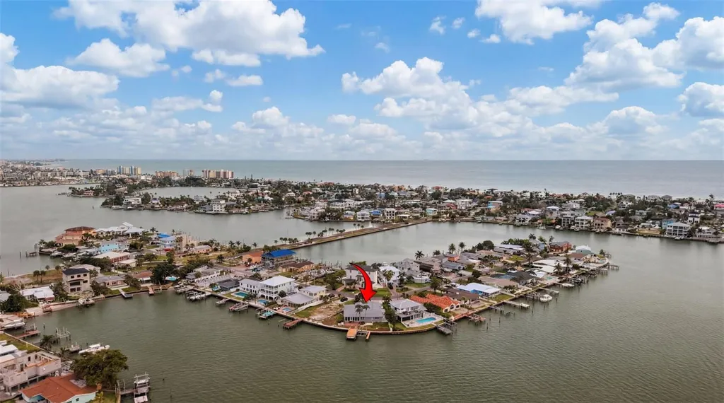 16115 4th Street E Redington Beach FL 33708