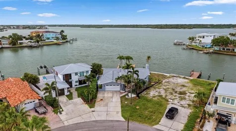 16115 4th Street E Redington Beach FL 33708